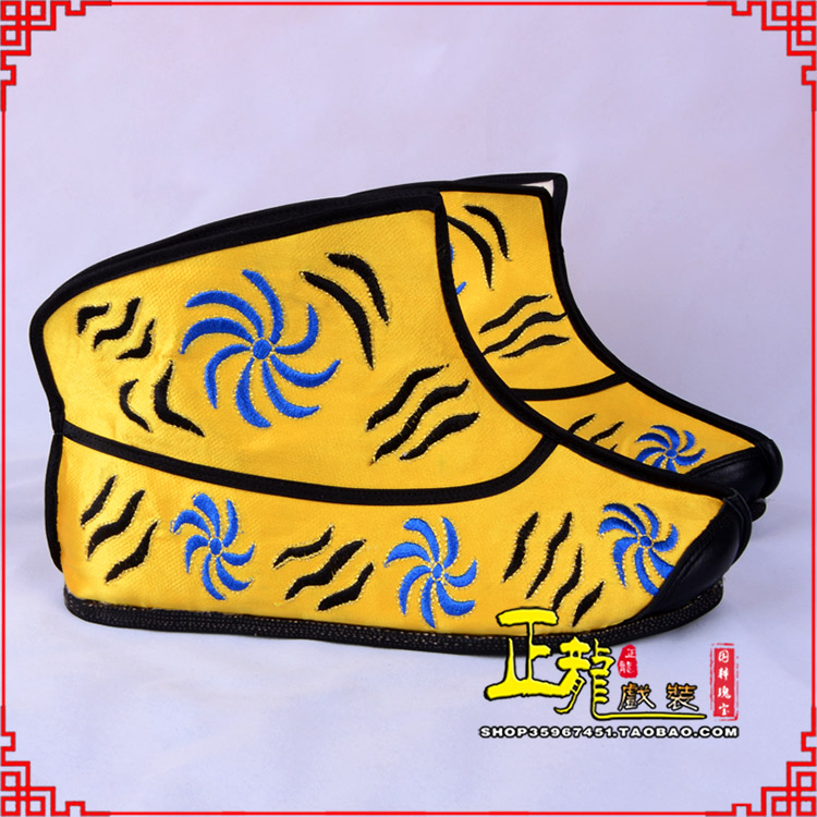 南阳.美猴王靴子虎纹靴金黄快靴 猴鞋